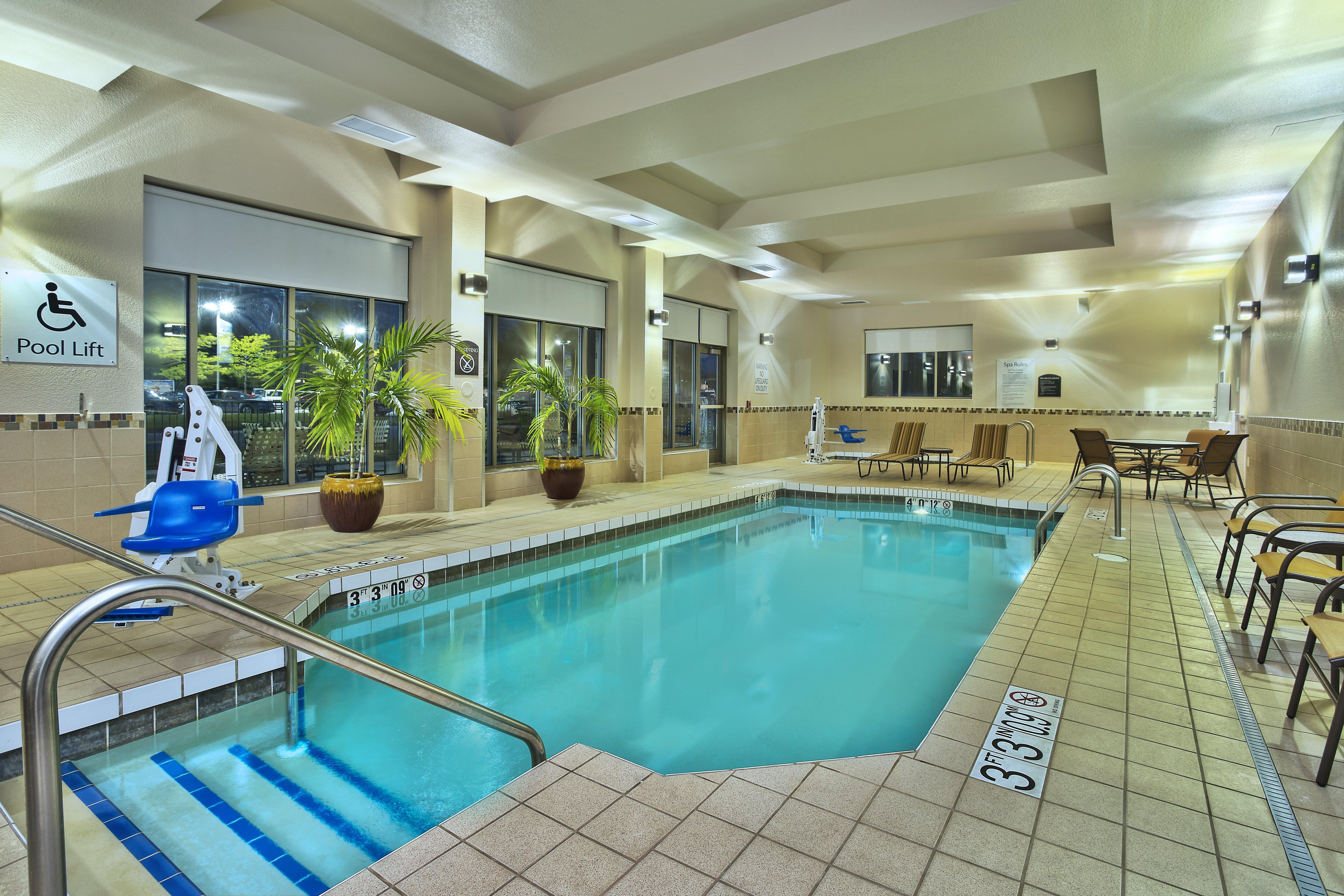 Holiday Inn & Suites Green Bay Stadium By Ihg Extérieur photo