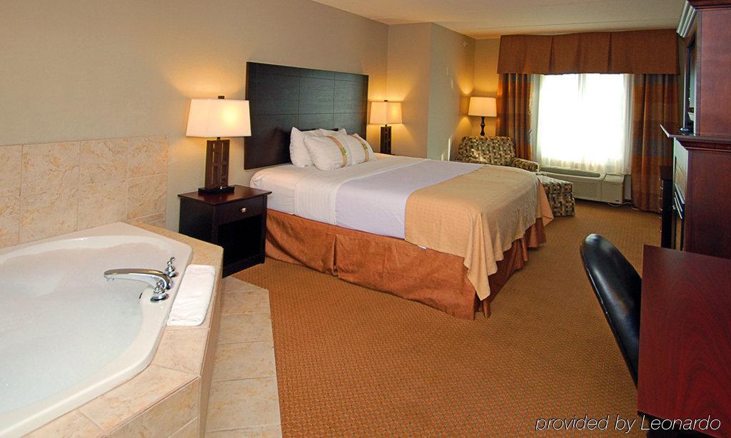 Holiday Inn & Suites Green Bay Stadium By Ihg Extérieur photo