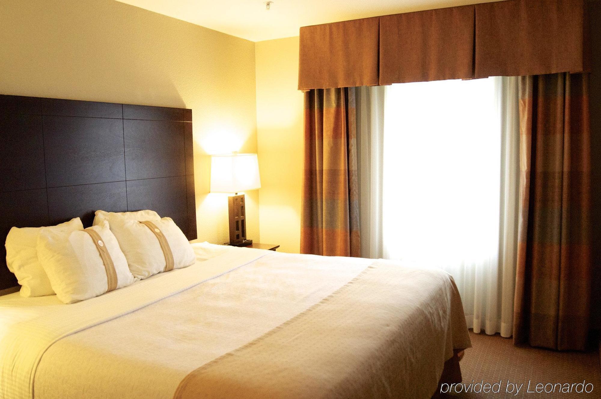Holiday Inn & Suites Green Bay Stadium By Ihg Extérieur photo