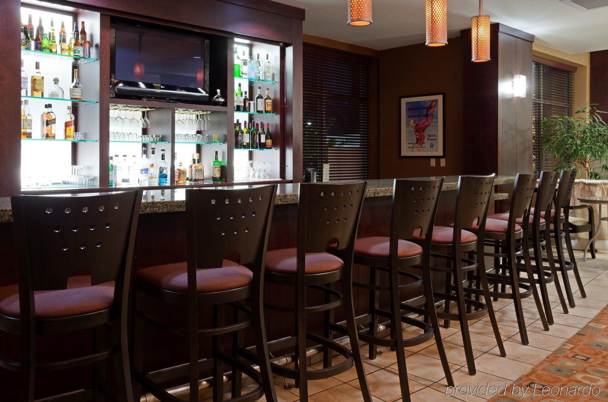 Holiday Inn & Suites Green Bay Stadium By Ihg Extérieur photo