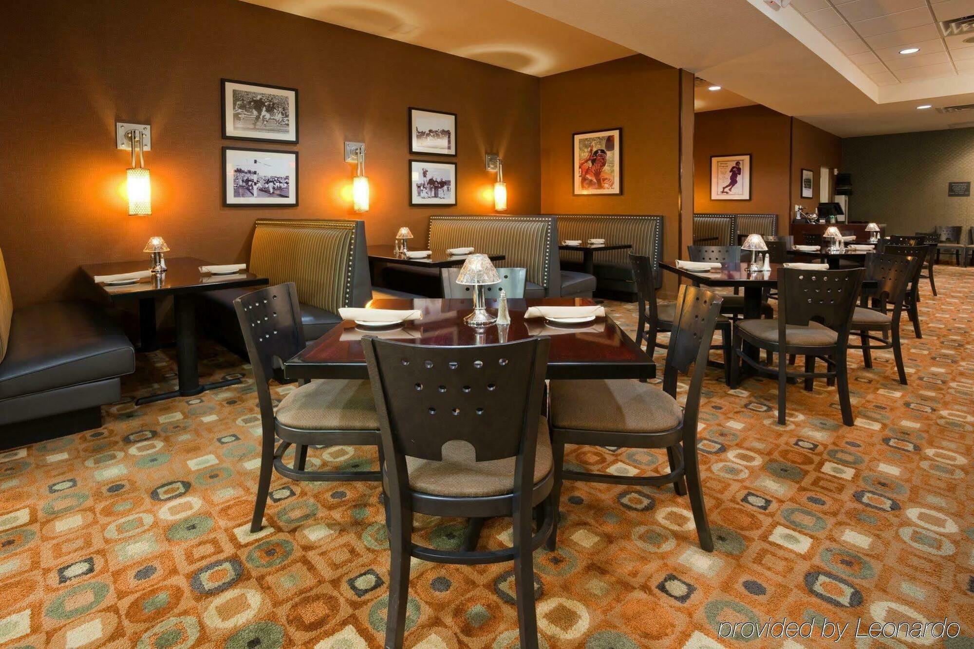 Holiday Inn & Suites Green Bay Stadium By Ihg Extérieur photo